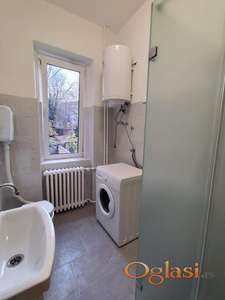 **SALONAC NA TOP LOKACIJI**